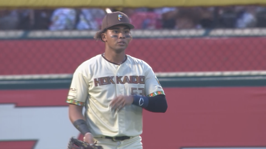 2回裏・F水谷瞬 フェンス手前で球際の強さを見せる!!