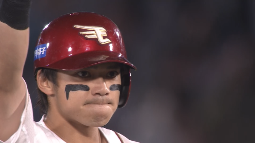8回裏・E平良竜哉 センターへのタイムリー2ベースで貴重な追加点をあげる!!