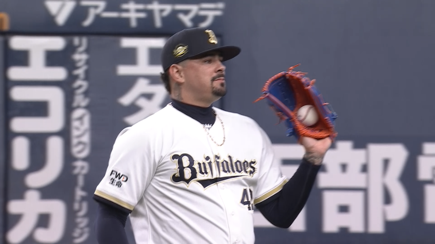 9回表・Bマチャド ピッチャーライナーに好反応!!