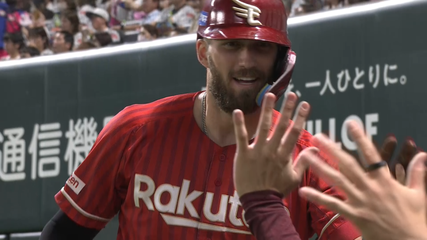 8回表・Eマッカスカー 本日3本目!! 2ランホームランで逆転!!