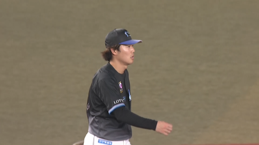 7回表・M友杉篤輝 逆シングルで捕球後ジャンピングスローの好プレー!!