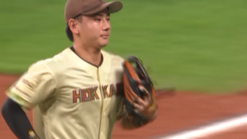 3回表・F大塚瑠晏 軽快なスライディングキャッチで投手を救う!!