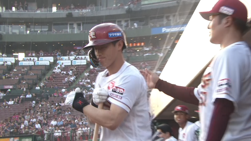1回裏・E辰己涼介 左中間への先制ホームラン!!