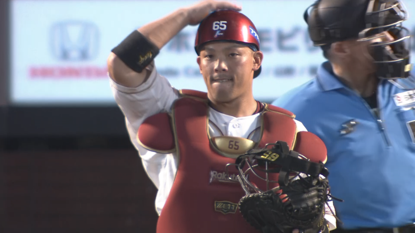 5回表・E堀内謙伍 正確な送球で盗塁を阻止!!