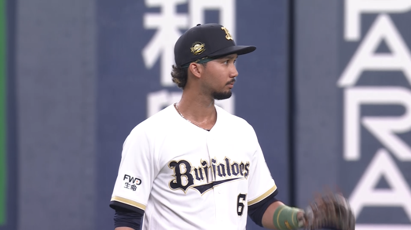 4回表・B宗佑磨 サード強襲の打球を上手に処理する!!