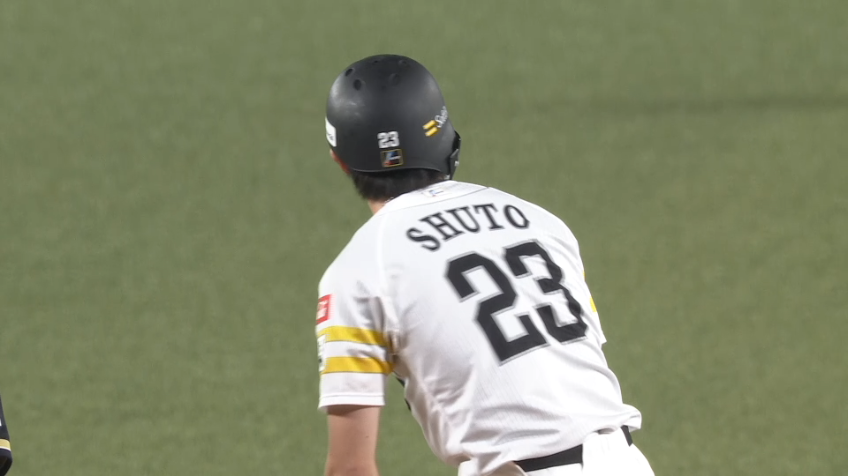 1回裏・H周東佑京 リーグトップ独走の22個目の盗塁を決める!!