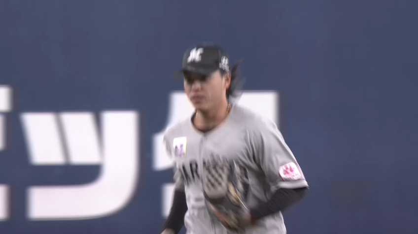 5回裏・M小川龍成 一打勝ち越しの場面で好守備を魅せる!!