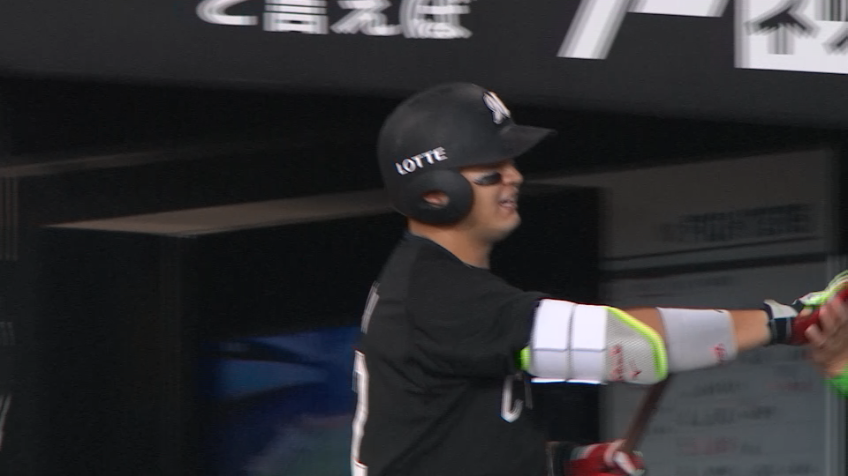 9回表・M佐藤都志也 ライトへの勝ち越し2ランホームラン!!