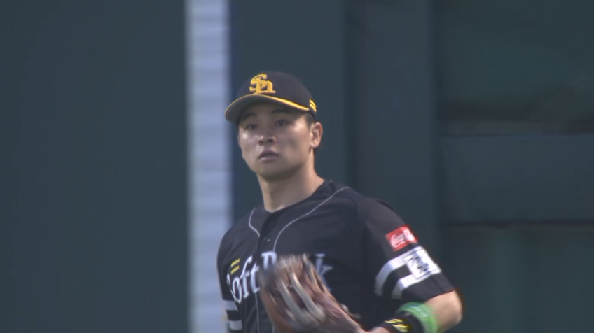 2回裏・H谷川原健太 ライトへの打球をナイスキャッチ!!