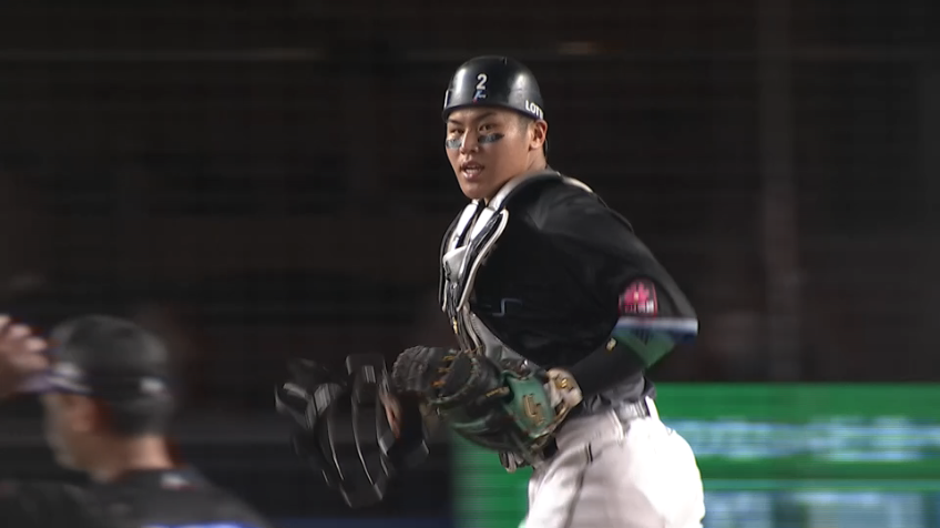 4回表・M松川虎生 ピンチの芽を摘む正確な送球!! 盗塁阻止で投手を救う!!