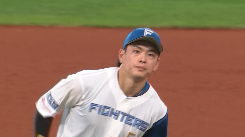 8回表・野村佑希 強烈な打球に飛びつく好プレー!!