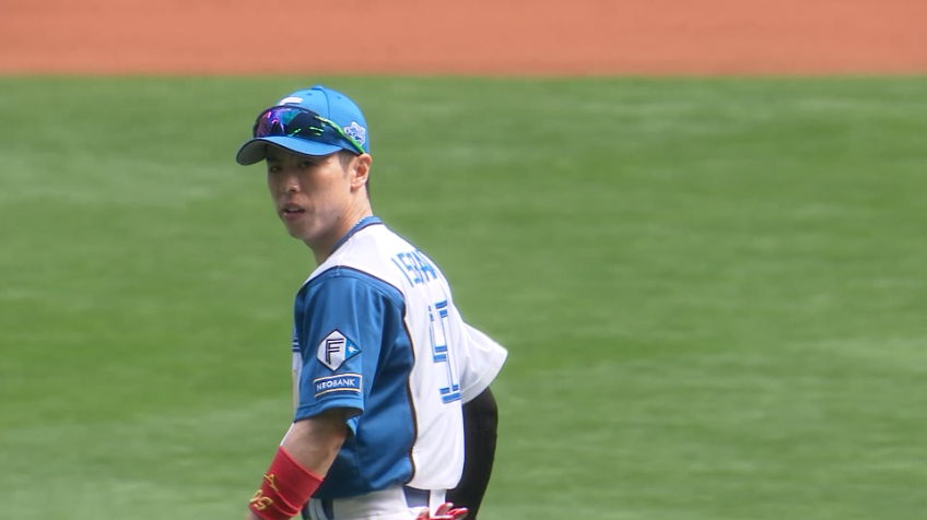 1回表・F五十幡亮汰 センター前の打球をスライディングキャッチ!!