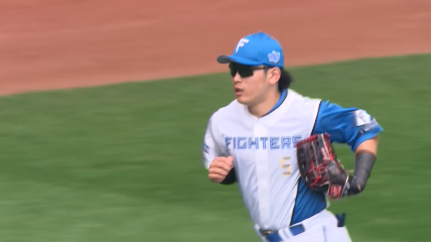 2回表・F野村佑希 レフト線の打球をランニングキャッチ!!