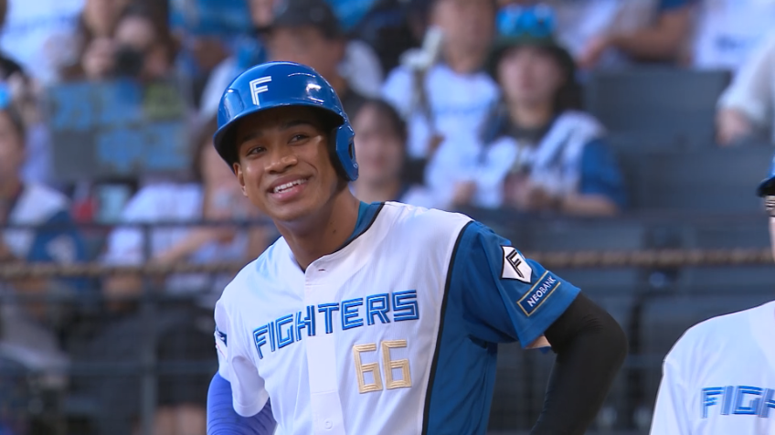 7回裏・F万波中正 前進守備の頭を越える先制タイムリー!!