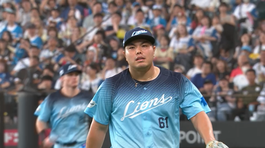 1回裏・L平良海馬 剛速球で打者をねじ伏せ、ピンチを切り抜ける!!