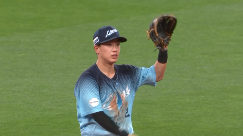 6回裏・L滝澤夏央 難しいバウンドも華麗に処理してアウトに取る!!