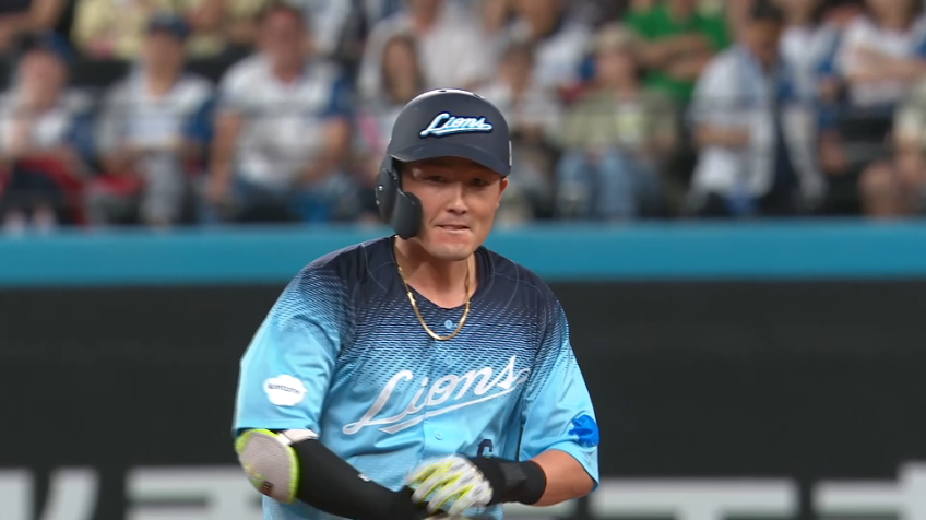 7回表・L源田壮亮 ライトオーバーへ同点の2点タイムリー2ベース!!