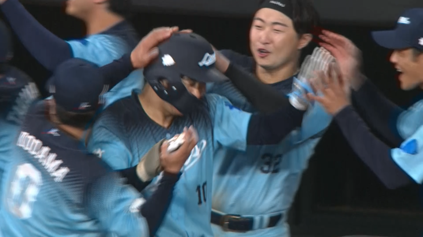 7回表・L小島大河 ライトへの勝ち越し3ランホームラン!!