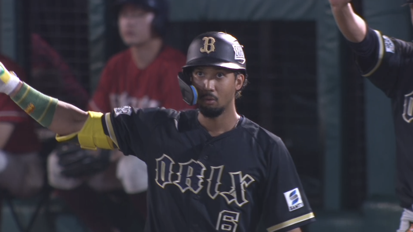 9回表・B宗佑磨 センターオーバーのタイムリー3ベースヒットを放つ!!