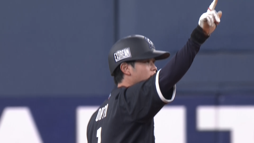 8回裏・B太田椋 低めの変化球をセンターへ運ぶタイムリーヒット!!