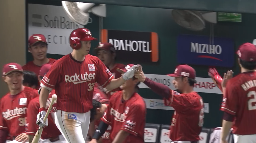 5回表・E中島大輔 初球を捉えた!! ライトへソロホームラン!!