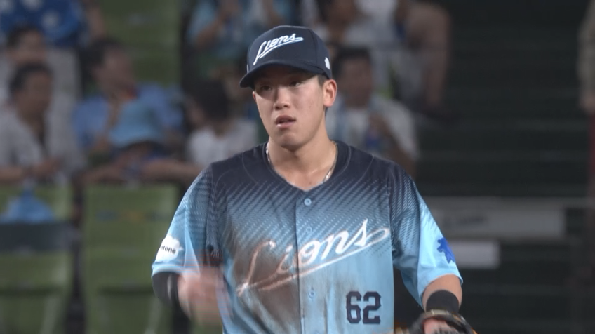 6回表・L滝澤夏央 ヒット性の打球に追いつき逆シングルで捌く!!