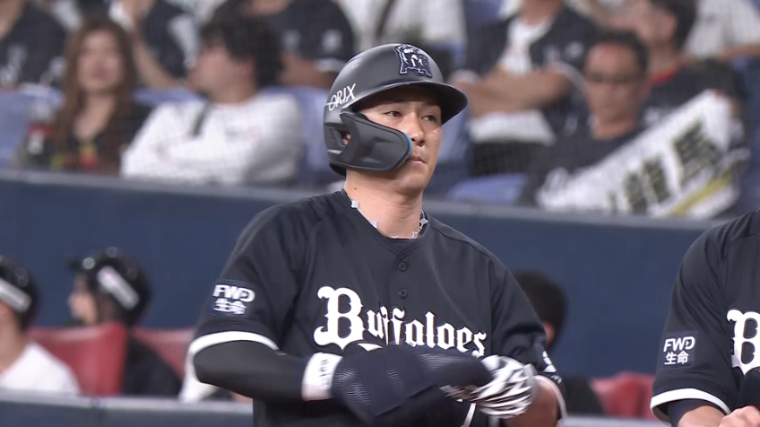 8回裏・B西川龍馬 上手く捉えたタイムリーヒットを放つ!!
