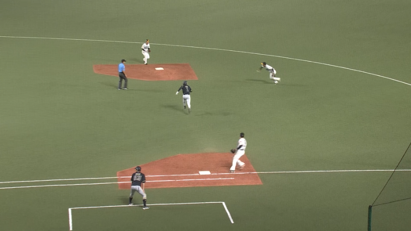4回表・H松本晴 0アウト1,2塁から最後はゲッツーで無失点!!
