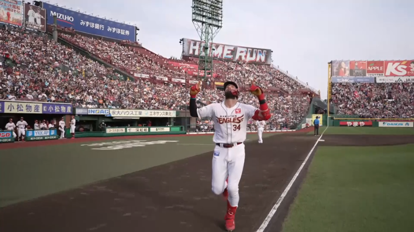 2回裏・Eマッカスカー ライトへの第19号先制ソロホームラン!!