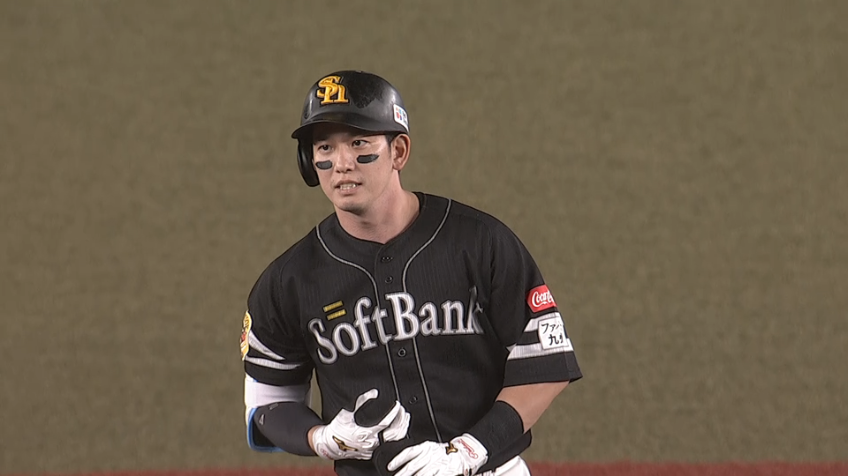 4回表・H栗原陵矢 ライトの頭上を越えるタイムリーヒットを放つ!!