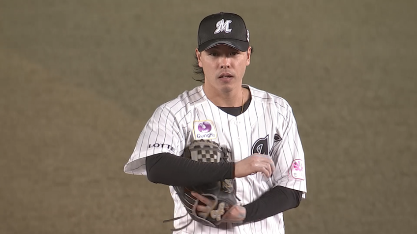 4回表・M小川龍成 ダイビングキャッチでピッチャーを助ける!!
