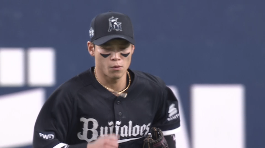 7回表・E中川圭太 前進してスライディングキャッチ!!