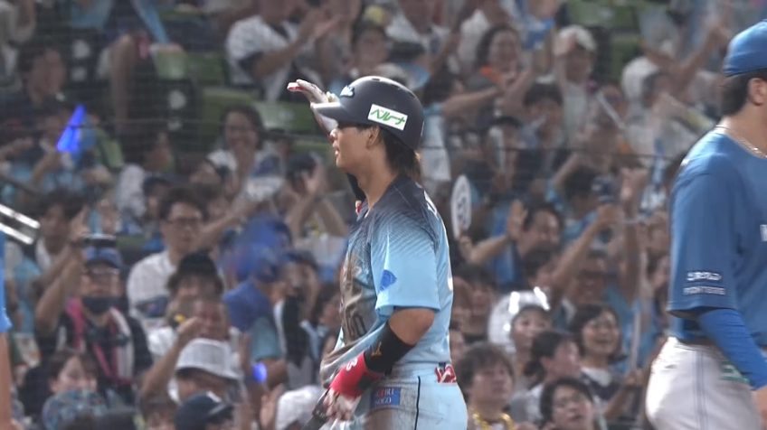5回裏・L仲田慶介 センターへの先制タイムリー3ベースヒット!!