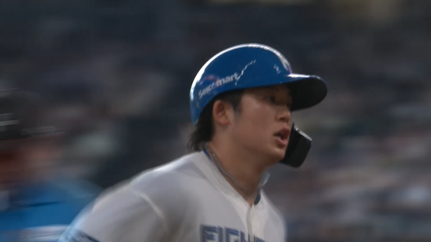 5回裏・F進藤勇也 レフトへ第4号のソロホームラン!!