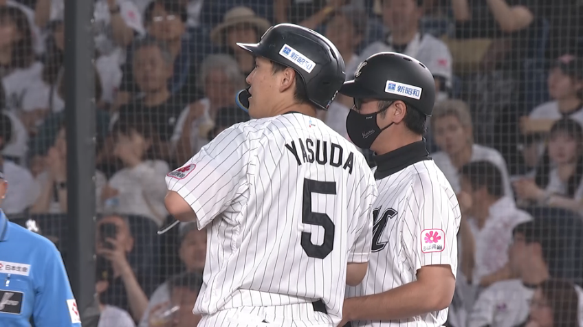 1回裏・M安田尚憲 センター前へ先制のタイムリーを放つ!!