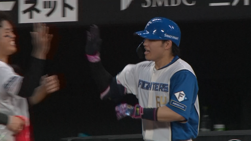 4回裏・F田宮裕涼 ライトへの第5号先制ソロホームラン!!