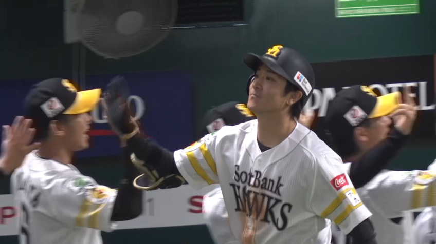 7回裏・H柳町達 レフトスタンドへダメ押しの3ランホームラン!!