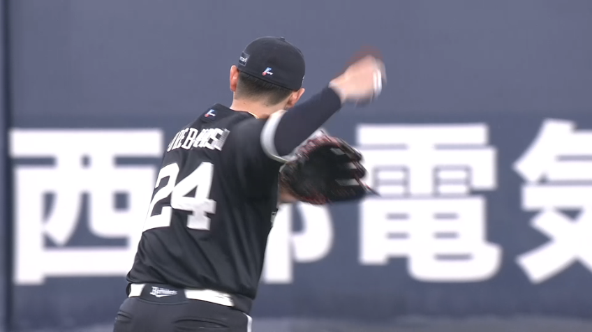 5回表・B紅林弘太郎 華麗なランニングスローでアウトを奪う!!