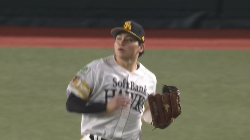 5回表・H谷川原健太 前に落ちそうな打球を危なげなくキャッチ!!