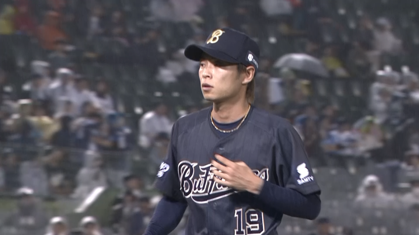 8回表・B山岡泰輔 この回を3者凡退に抑えるナイスピッチング!!