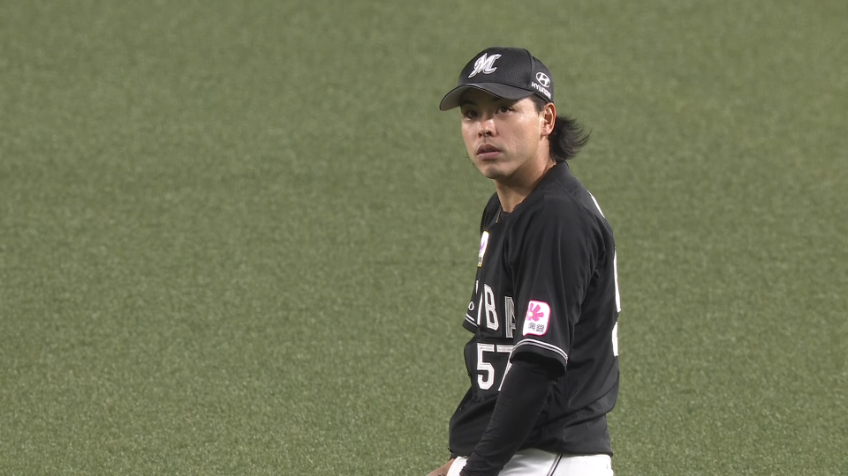 3回裏・M小川龍成 好反応!! 難しい打球をダイビングキャッチ!!