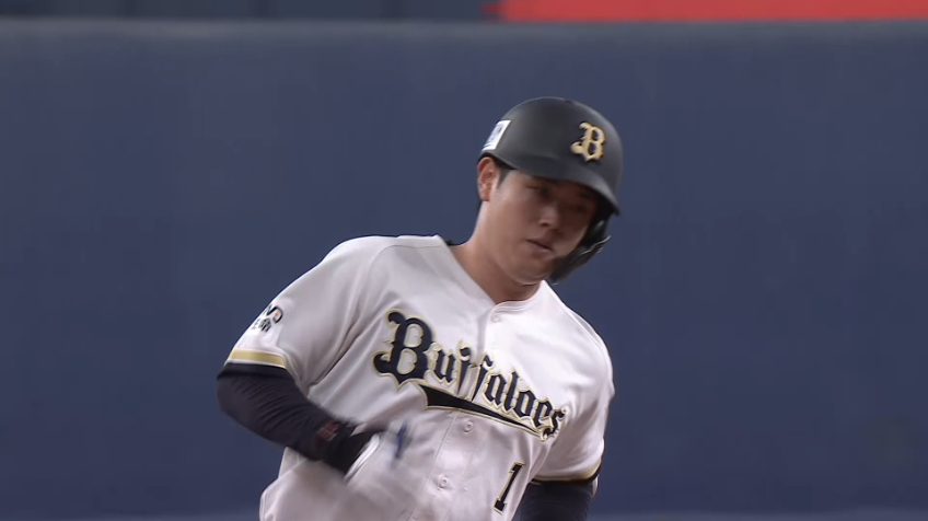 6回裏・B太田椋 レフトスタンドへ第9号のソロホームラン!!