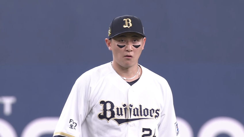 6回表・B紅林弘太郎 ショートへの難しい打球を軽快にさばく!!