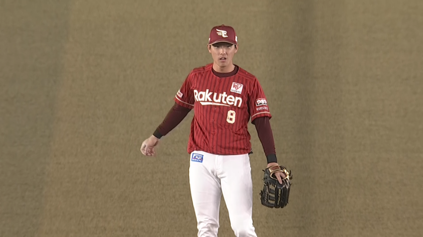 3回裏・E辰己涼介 ヒット性のセンター前をダイビングキャッチ!!