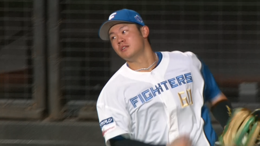 1回表・F吉田賢吾 フェンス際のフライをナイスキャッチ!!