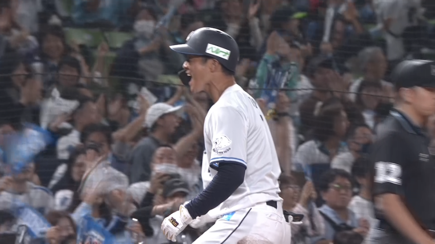9回裏・L石井一成 意地を見せた!! タイムリー3ベースで振り出しに戻す!!
