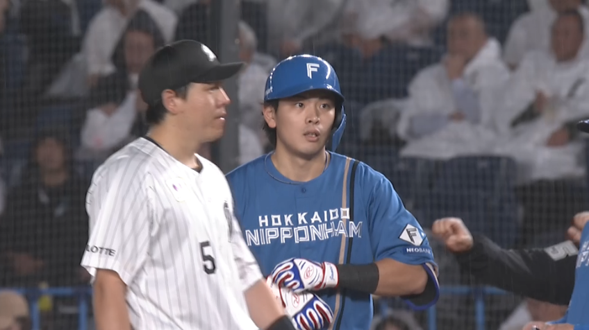 3回表・F野村佑希 直球をライトへ弾き返す先制タイムリーヒット!!