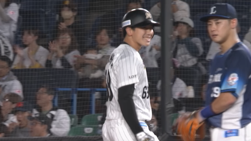 2回裏・M岡村了樹 プロ初打席でレフト前へのヒット!!