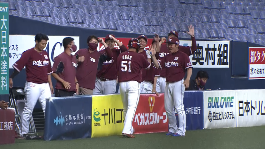 10回表・E銀次 鋭い打球が相手のエラーを誘って勝ち越しに成功する！