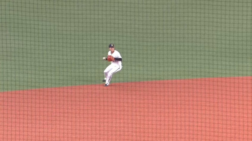 8回表・B比嘉 ベテランが見事な火消しを披露！